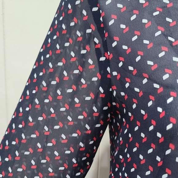 Ann Taylor Sheer Blouse Women's 4 Button Front Top Long Sleeve Lightweight - Picture 8 of 9